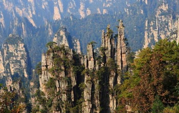 長(zhǎng)沙出發(fā)到黃龍洞、張家界森林公園、天門山、鳳凰五日游