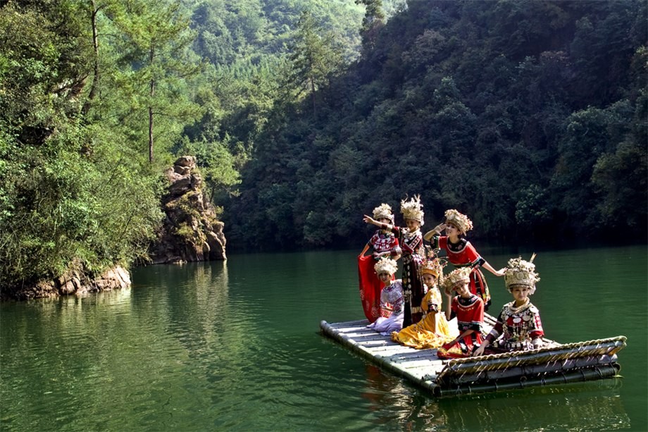 張家界、袁家界、天子山、黃龍洞/寶峰湖兩晚三日游
